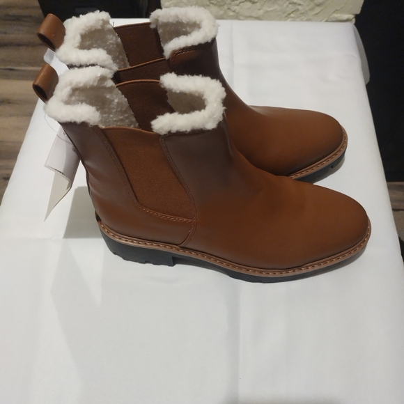 Brown Ankle Boots with Shearling Lining - Picture 2 of 6